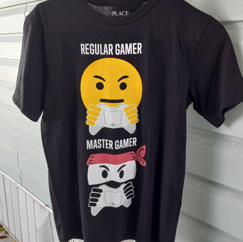 Brand new gamer shirt large for boys